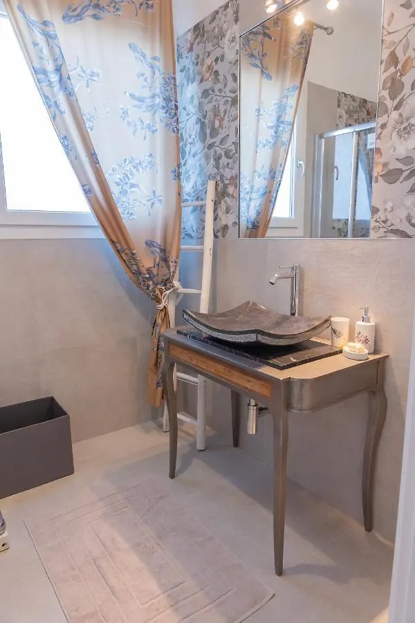Gerani Apartments Bordighera 0*,  Italy